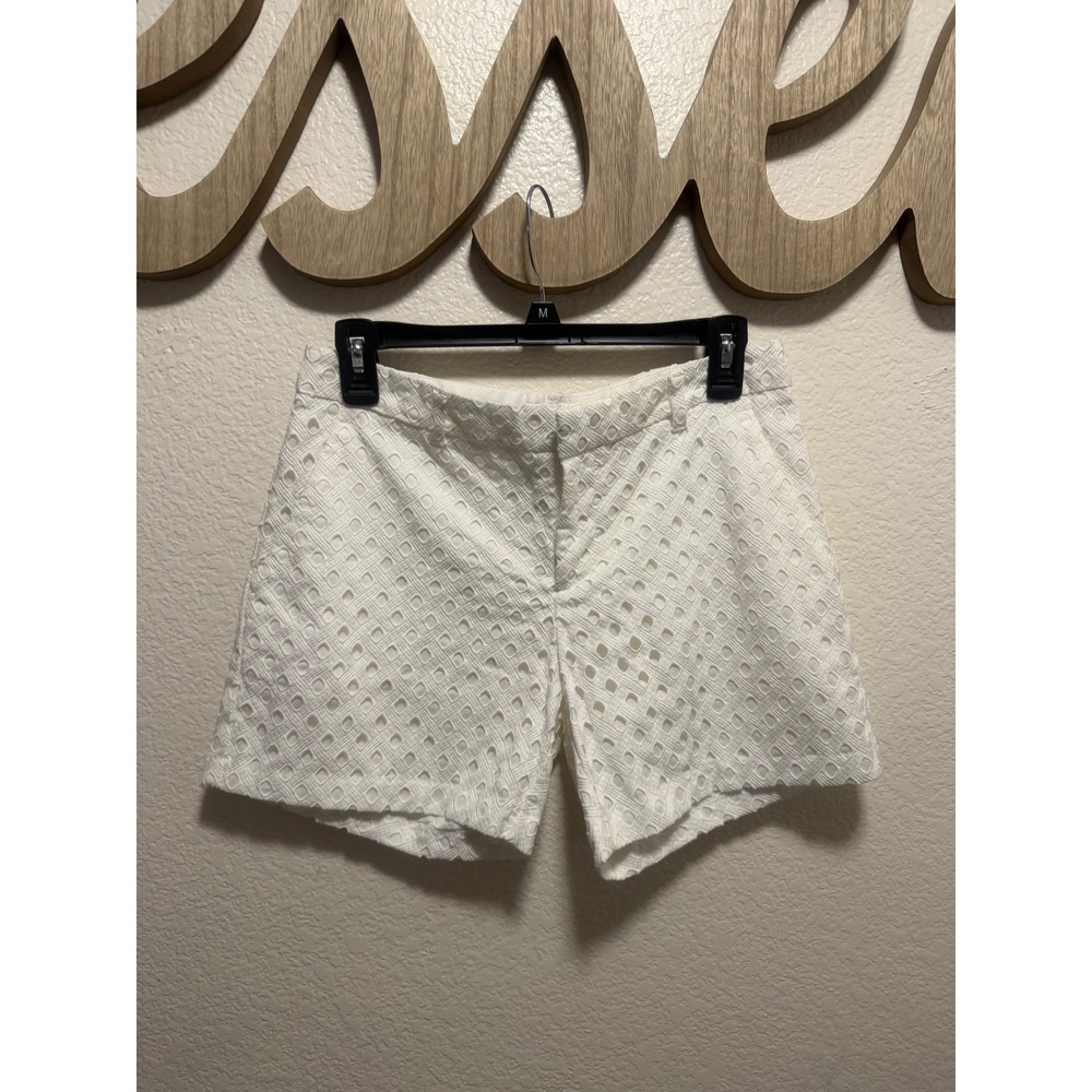Banana Republic White Eyelet Cotton Shorts‎ Geometric Embroidery Size 2